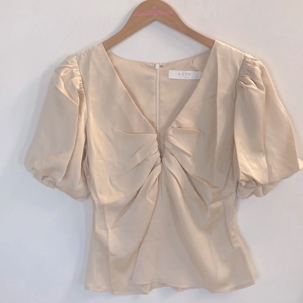 (AA4)‎ AS­TR the La­bel Deep-V Bal­loon Sleeve Top, Size XL, NWT